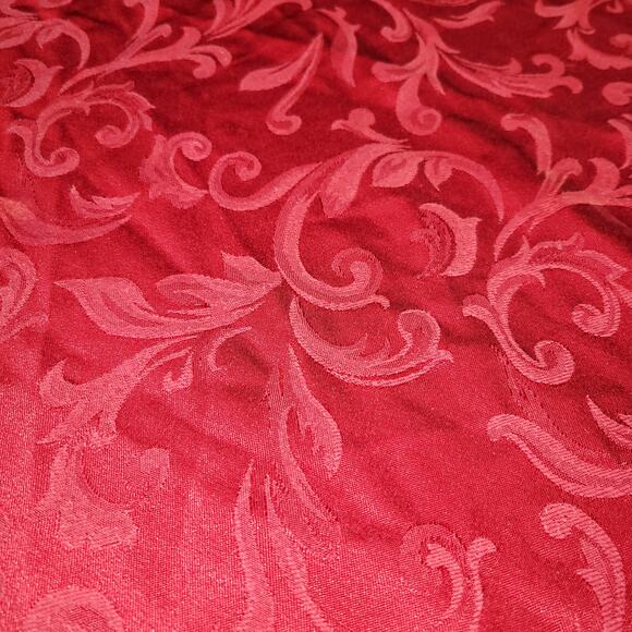 Red Damask Round Tablecloth 70" Floral Scroll Pattern Elegant Dining Décor - Picture 3 of 11